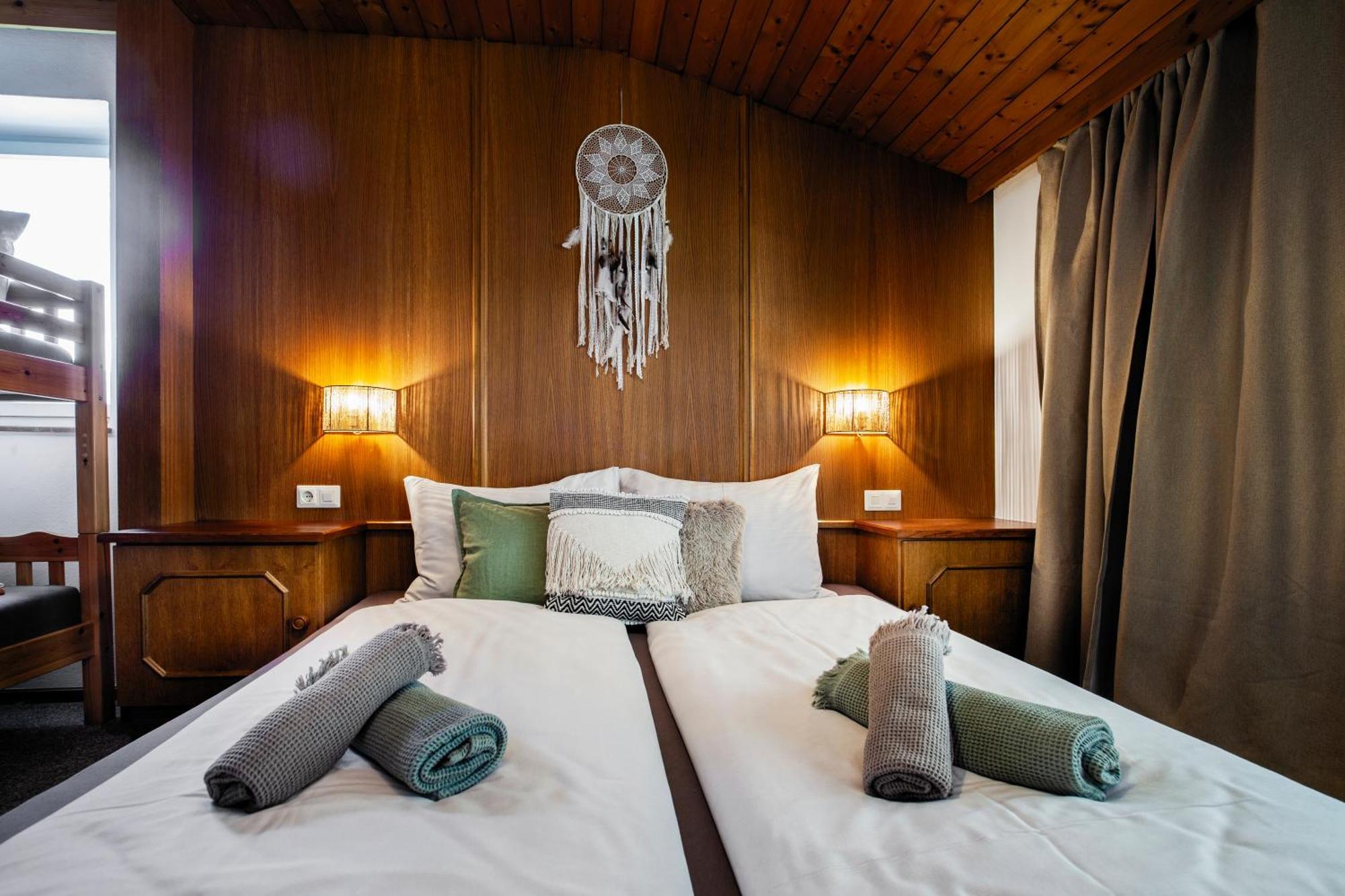 Pinetree Lodge מאיירהופן מראה חיצוני תמונה